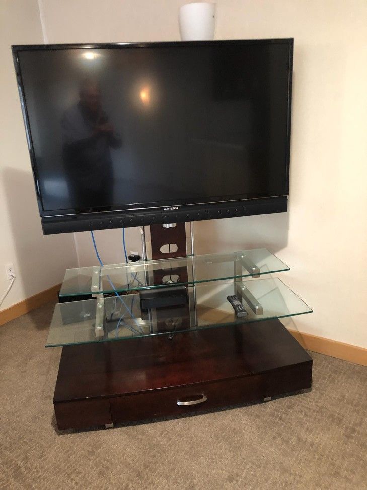 Best Offer...Great Condition...Mitsubishi LT-52149 52-Inch 1080p 120Hz LCD HDTV and Attachable Entertainment Center