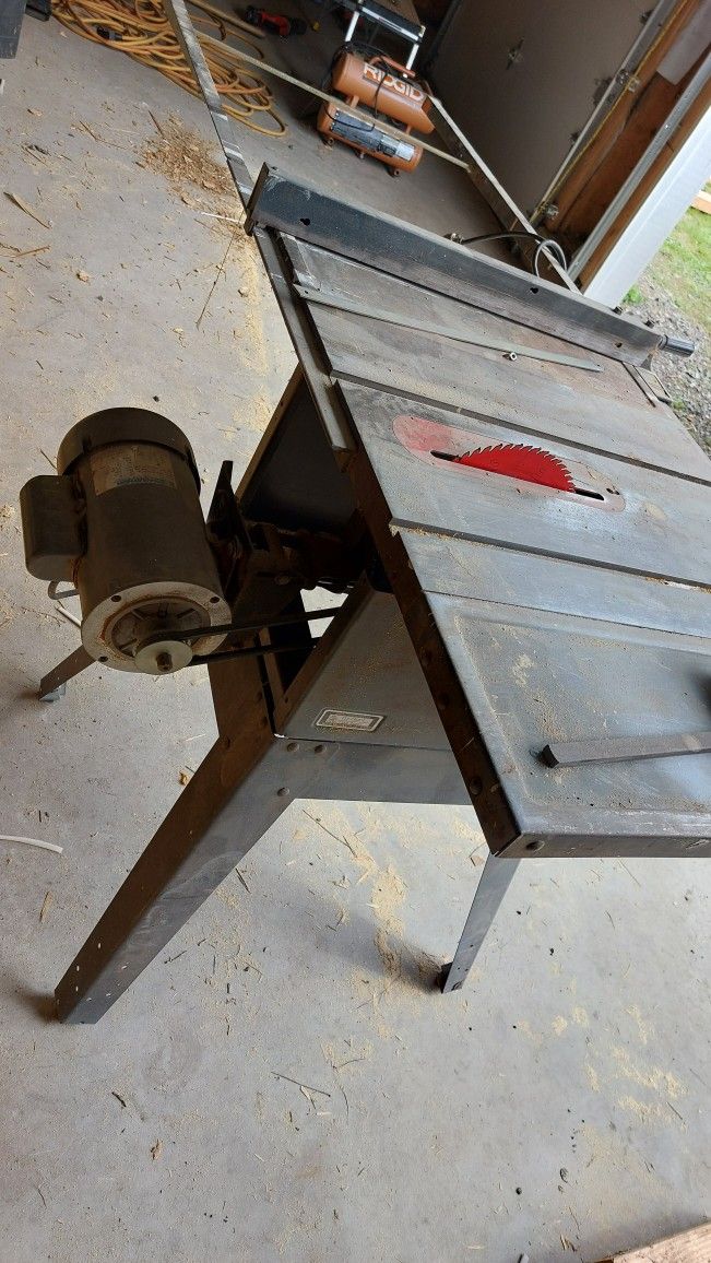 Craftsman Table Saw