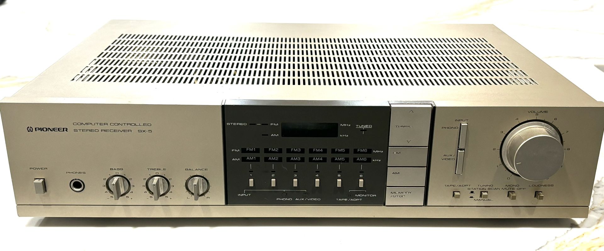 PIONEER STEREO RECEIVER GOLD COMPUTER CONTROLLED SX-5