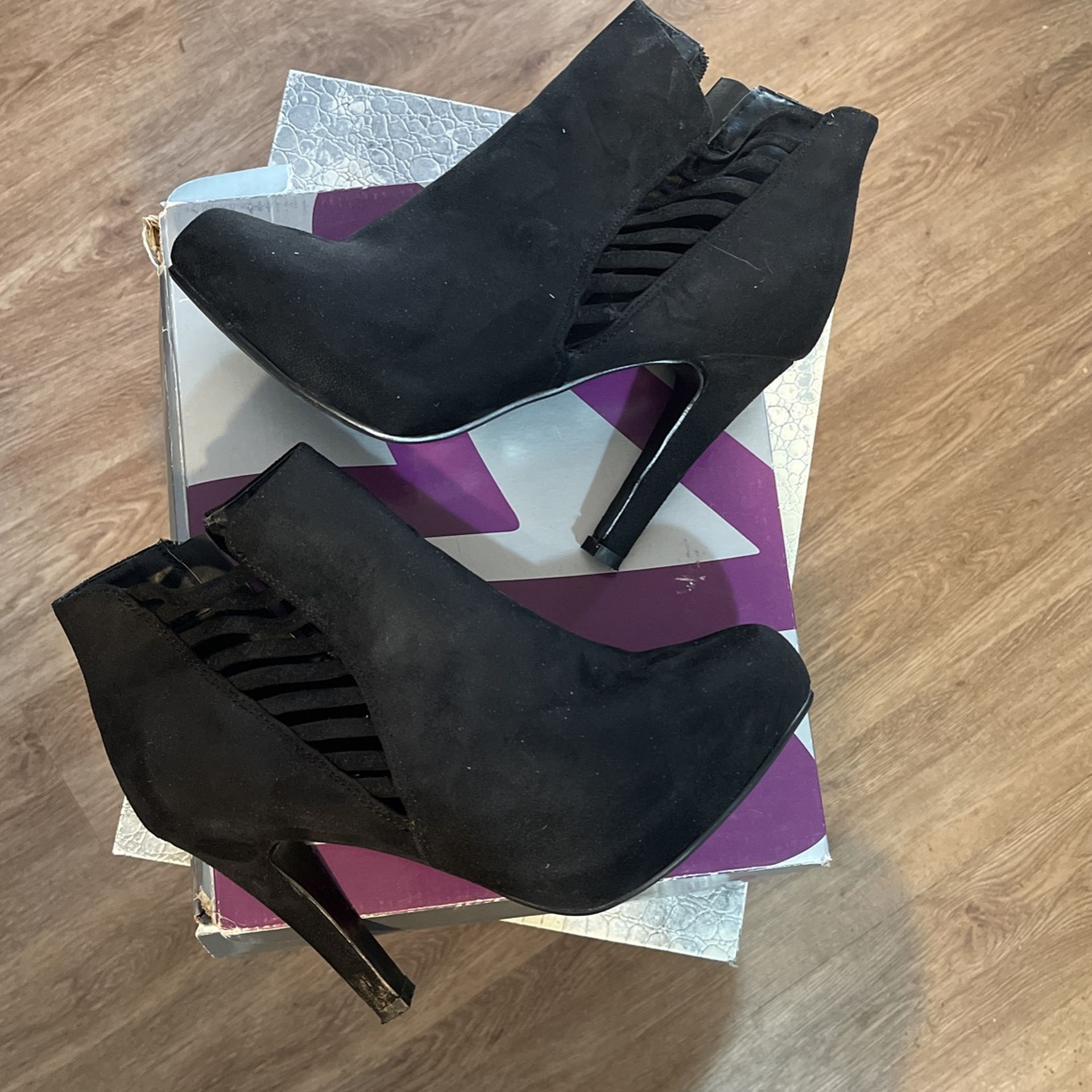 Black Days Suede Shoes