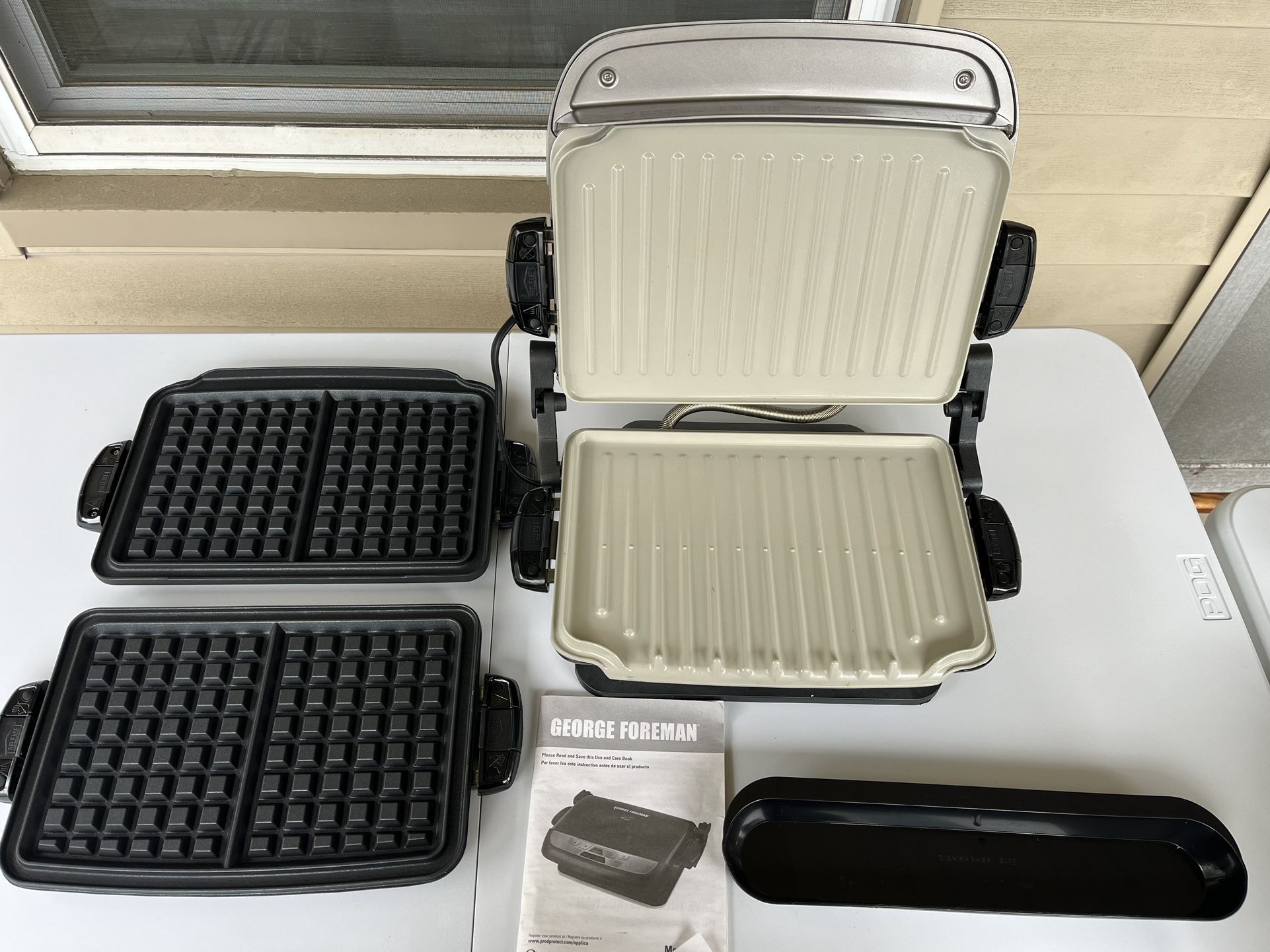 George Foreman Evolve Grill With Waffle Plates And Ceramic Grill Plates - Platinum