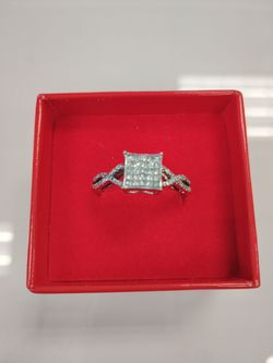 10k White Gold Ring 3.7g