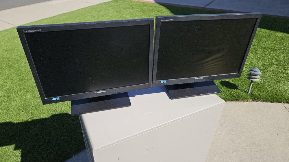 Samsung 19" VGA/DVI monitors