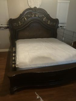 king mahogany wood with marble bedroom set! $1000 delivery 🚚 included!