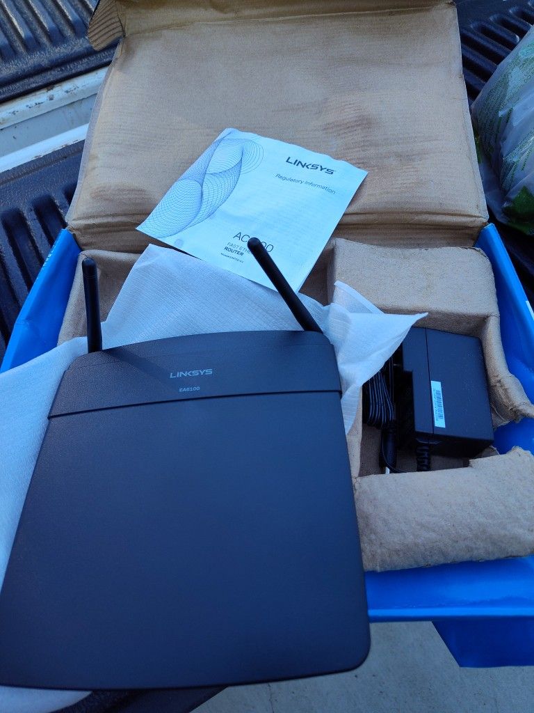 Wifi Router New In Box Linksys ac1200