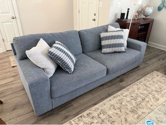 Set Modern Gray Sofa & Loveseat – Excellent Condition – $1,000 OBO