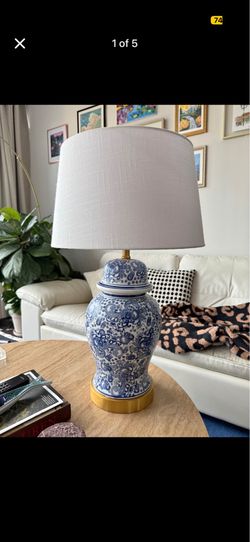 Chinoiserie Blue & White Table Lamp - 29.5’’