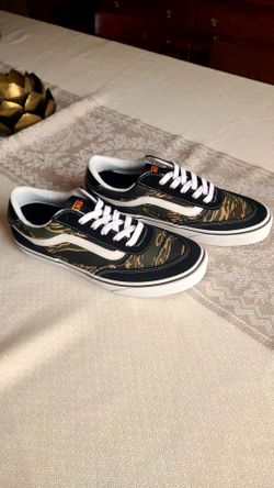 Vans Brooklyn LS Black Camo Sneakers