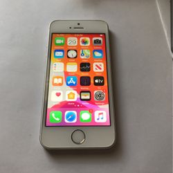 Apple iPhone SE 16GB Unlocked 