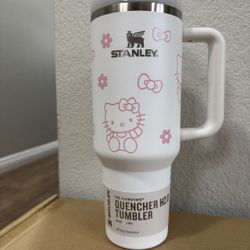 Hlloo kitty Stanley cup