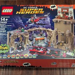 Brand New Retired LEGO #76052 Batman Classic TV Series - Batcave