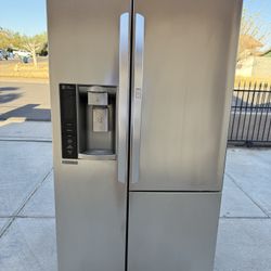 REFRIGERATOR LG STAINLESS STEEL 