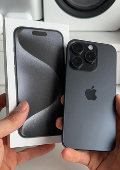 Apple iPhone 15 Pro Max 