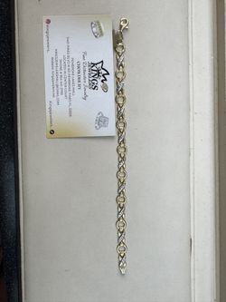 Gold X&O Bracelet