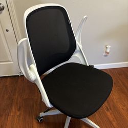 Hbada Ergonomic Office Chair (Mesh Back, Adjustable)