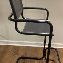 4chairs/stools