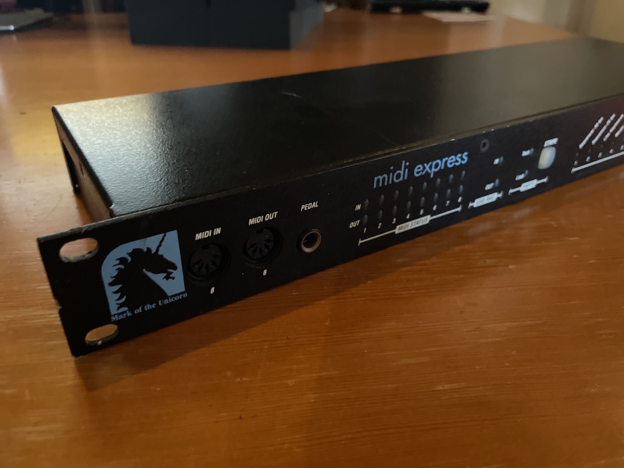 Motu Midi Express XT