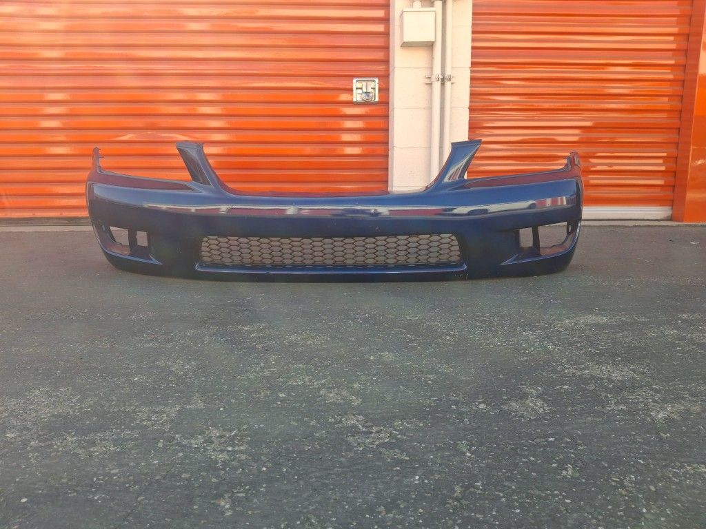 Lexus IS300 oem Front And Rear Bumpers