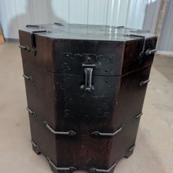 Vintage Chinese Octagonal Lift-Top Wedding Chest – Excellent Condition