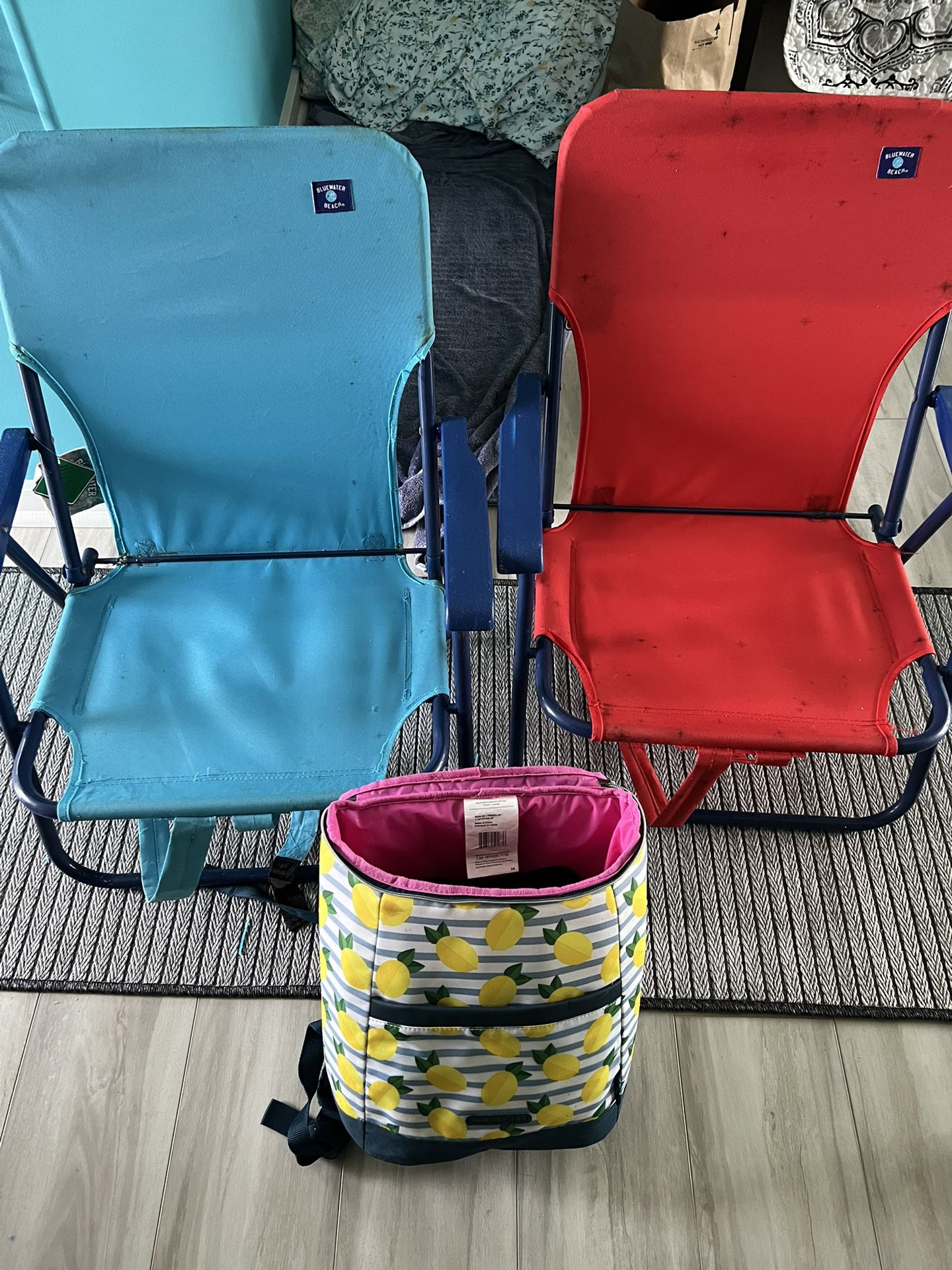2 Beach Chairs Plus Free Cooler Bag 