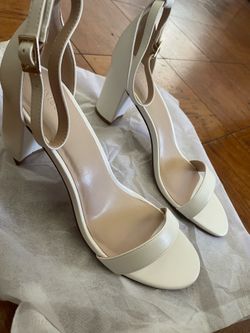 New White heels 9.5