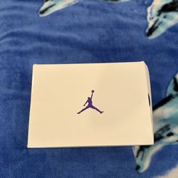 Jordan Retro 4’s Metallic Purple