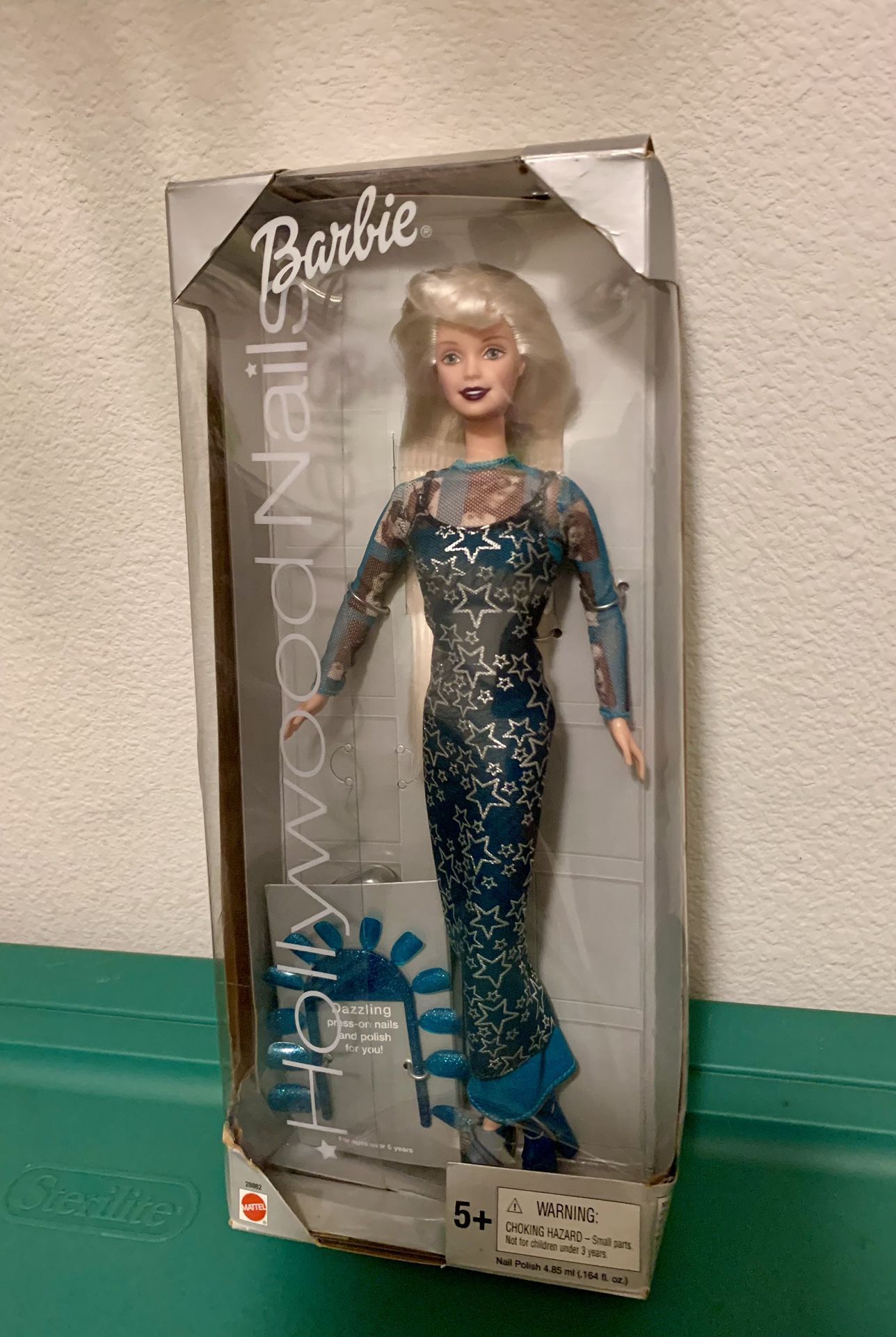 HOLLYWOOD NAILS BARBIE DOLL REAL PRESS ON NAILS POLISH 2000