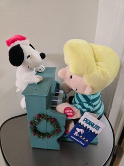 Brand New Peanuts Christmas Animated Piano Playing Schroeder And Snoopy