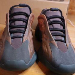 Yeezy 700 V3 Copper Fade