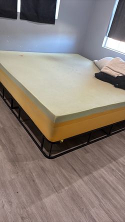 Black Metal king Bed frame
