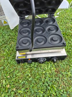 Donut maker never used