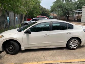 Nissian Altima