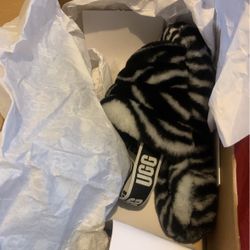 Ugg Slides Size 3 