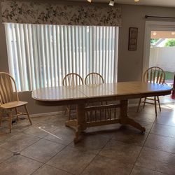 Dining Table With 2 Leafs and 4 Chairs