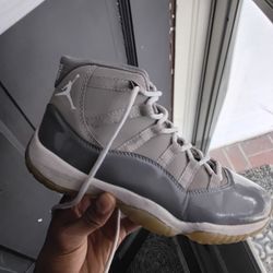 Sneakers  60 Obo  Size 8.5 And 11 