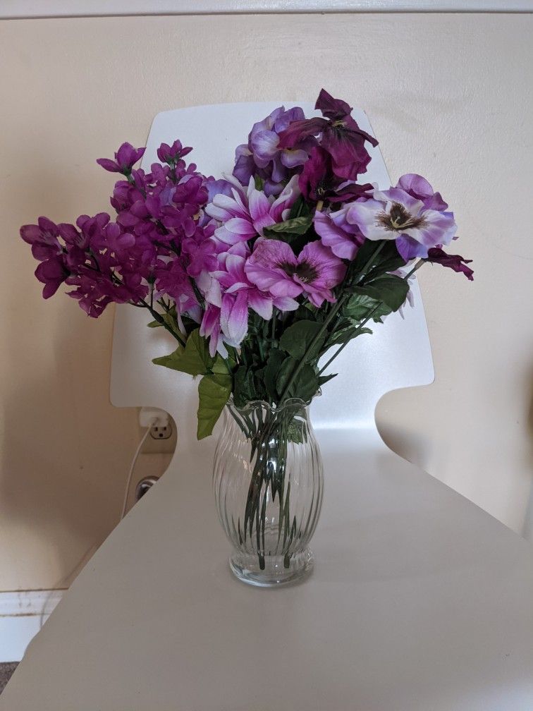 Vase With Purple Flowers / Floral Arrangement 