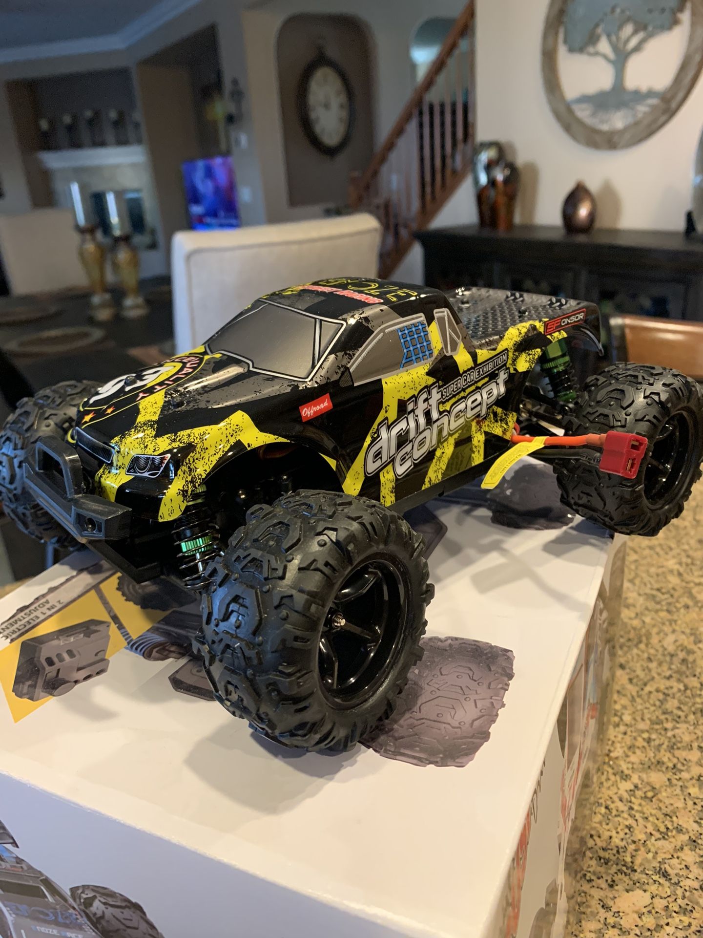 Brand New 1/18 BRUSHLESS RC 4x4 TRUCKK