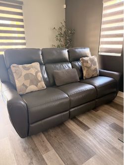 Modern Grey Leather 4-Pc Power Reclining Modular Sofa - USB & Zero Gravity