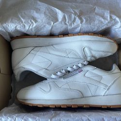 White Classic Leather Reebok Men’s Shoes 