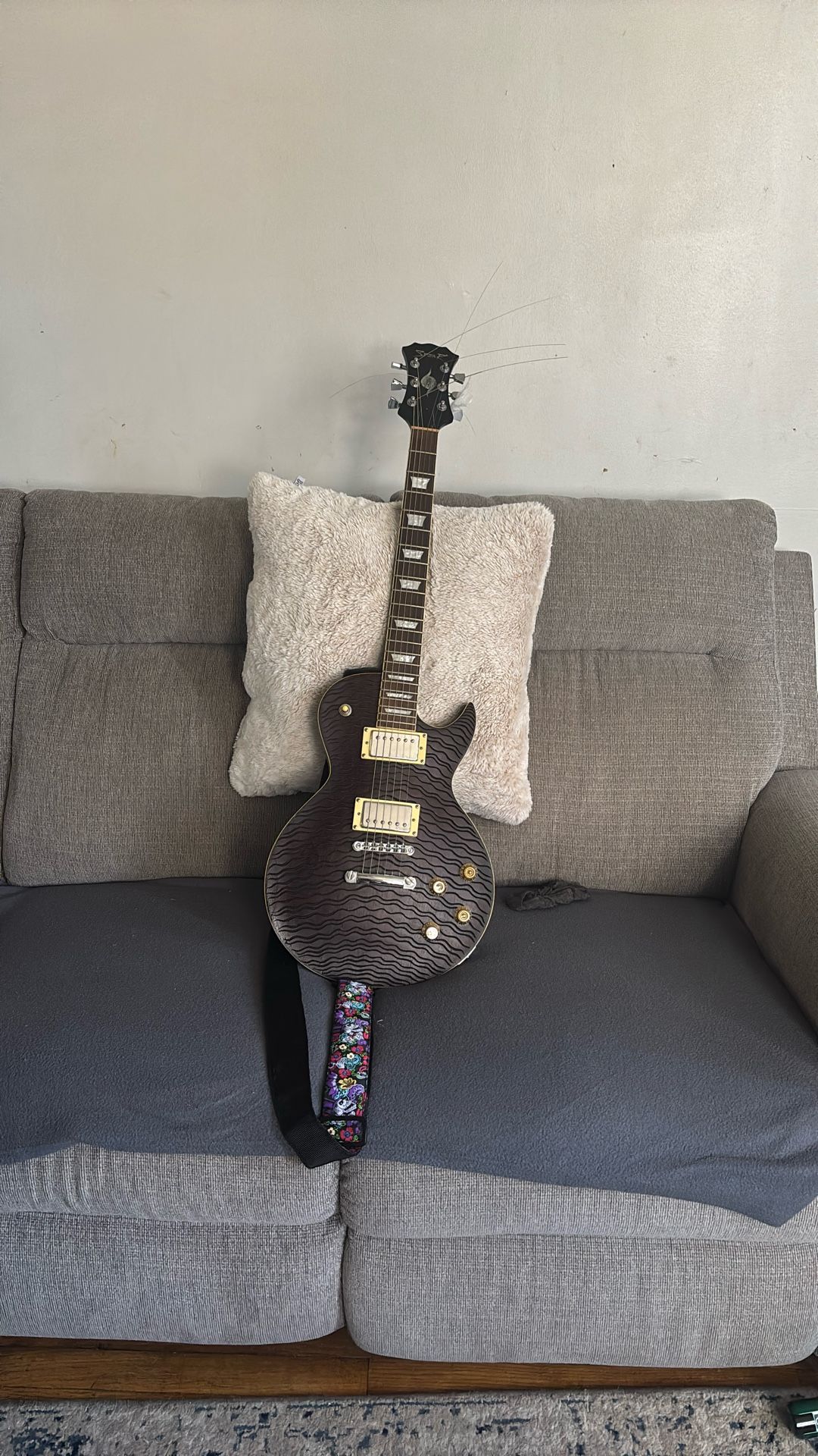Guitarra en buena Condición 
