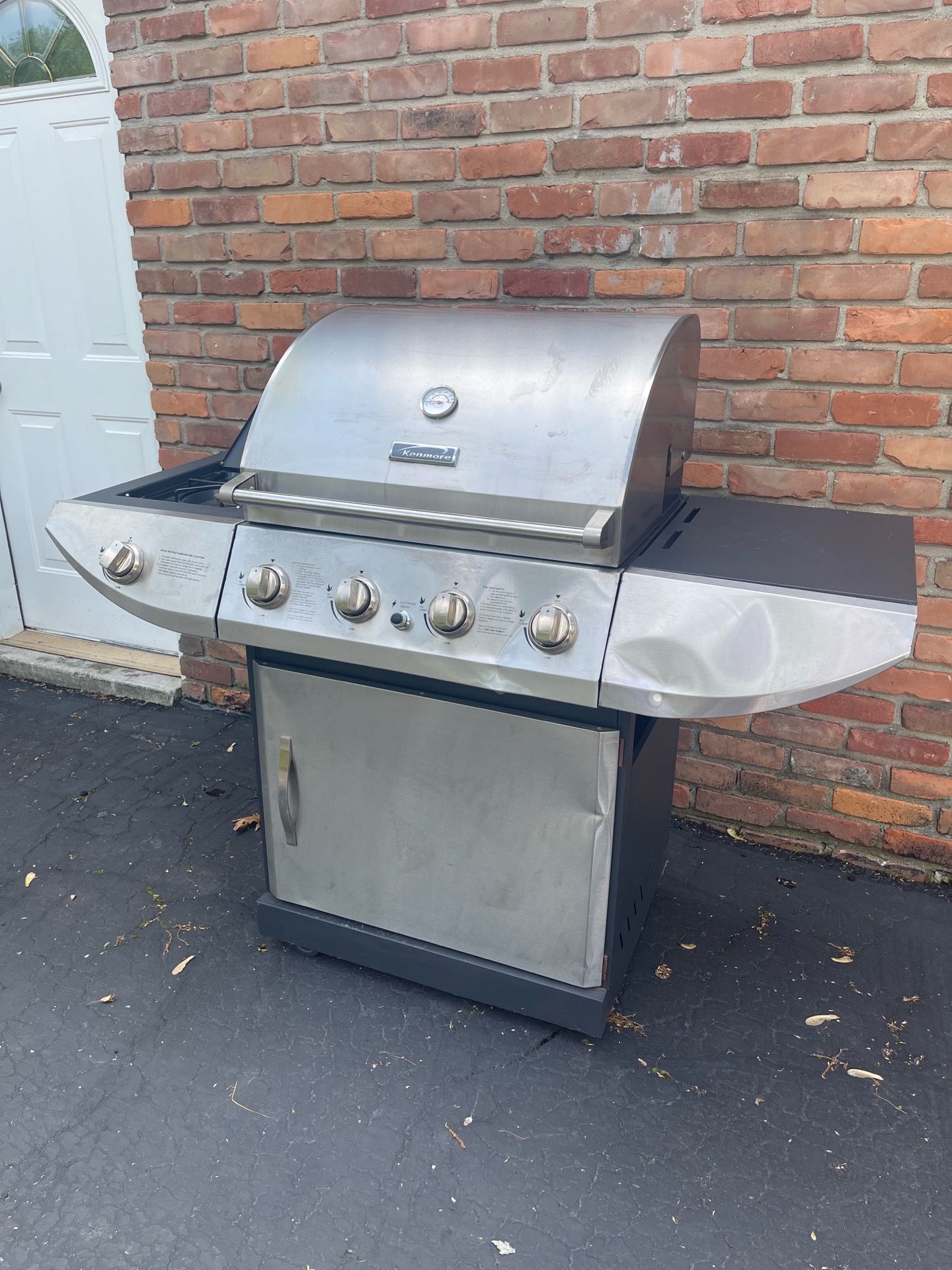 Kenmore Propane Barbecue Grill
