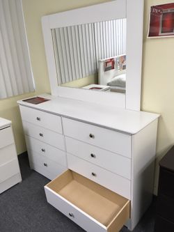 Dresser with mirrors