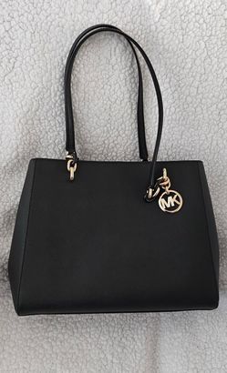 Michale kors Black purse and Wallet