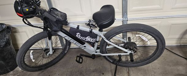 Crew Bike Co. Method 750 E-BMX EV