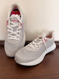 Allbirds gray