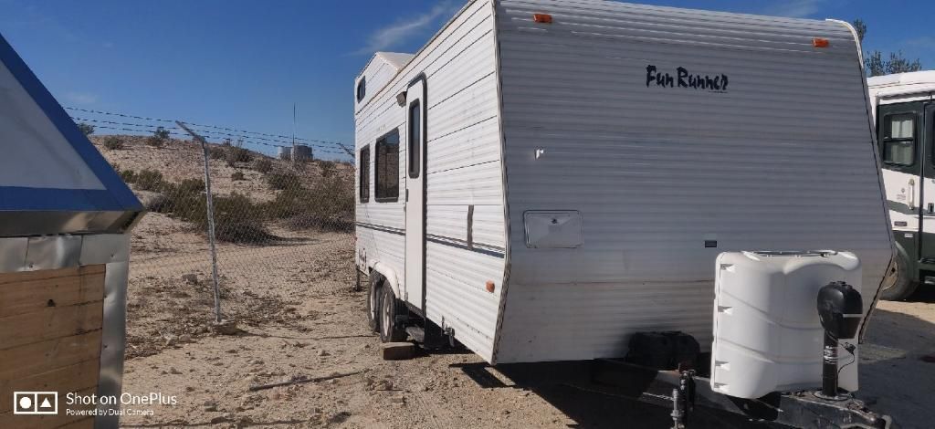 2001 Carson funrunner toy hauler 20 ft