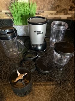 Magic Bullet Blender & Extras