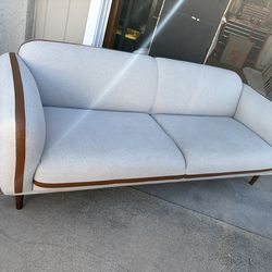 Nielson sofa