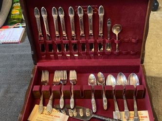 1847 Rogers Bros Silver-Plate Flatware Set in Wooden Case Original