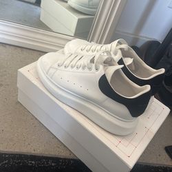 Alaexander Mcqueens Size 43 (10)